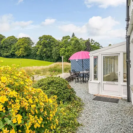 3 Bed In Village Llh40 Holiday home